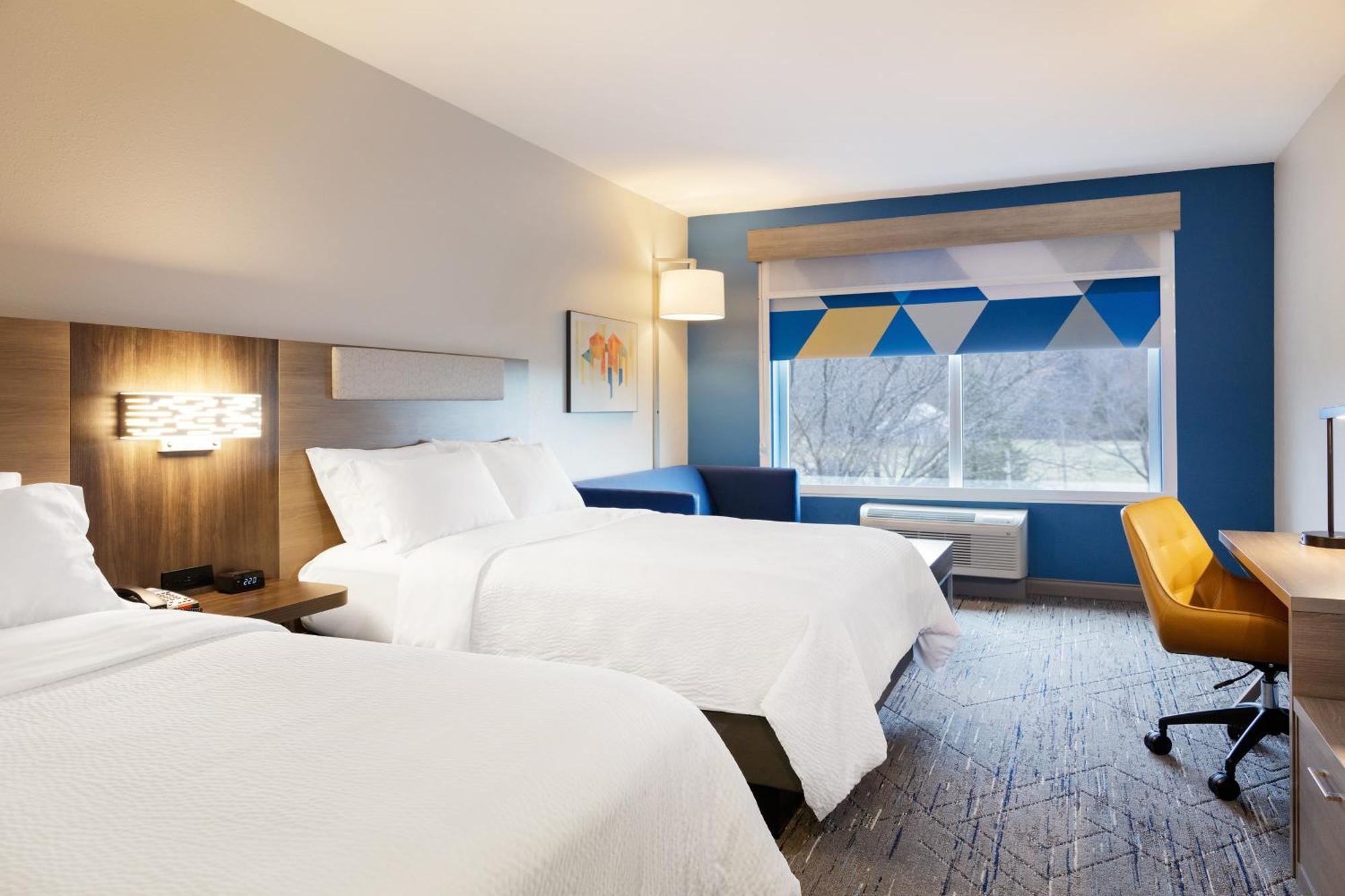 Holiday Inn Express Newton By Ihg Exteriér fotografie