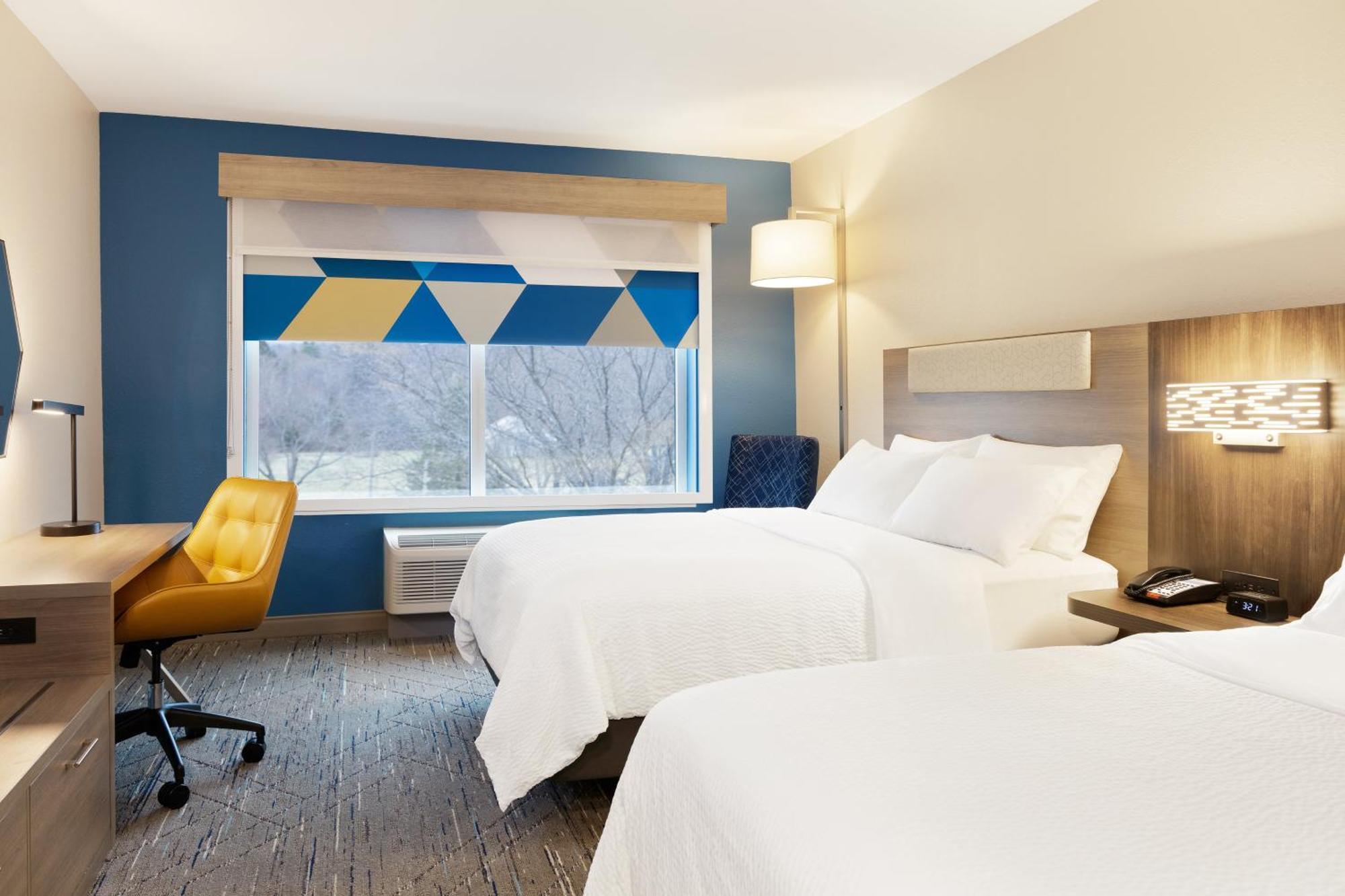 Holiday Inn Express Newton By Ihg Exteriér fotografie